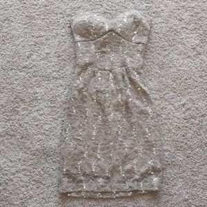 ⭐ 5 for $20⭐ nude lace sequin strapless dress